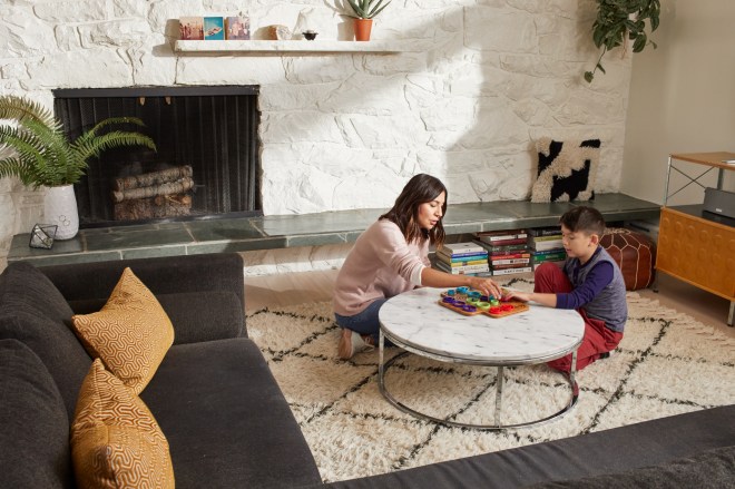 Zillow_Q3report_2017_NP_LivingRoom3_330