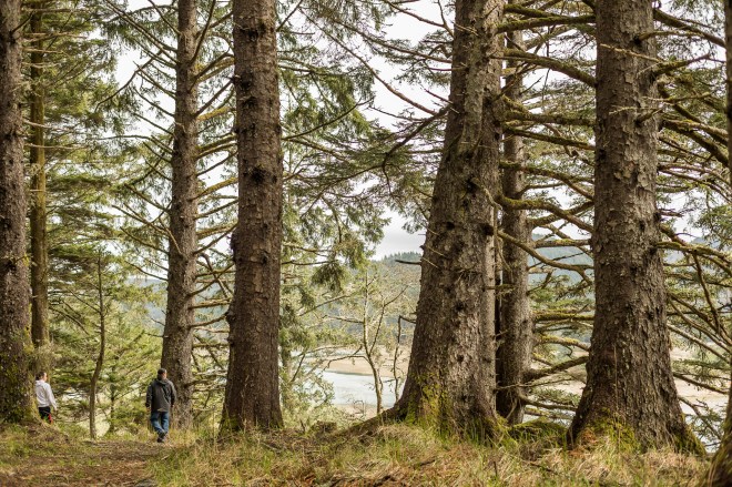 © Cameron Karsten Photography The Nature Conservancy at the Makah Reservation in Neah Bay, WA with Tribal member TJ